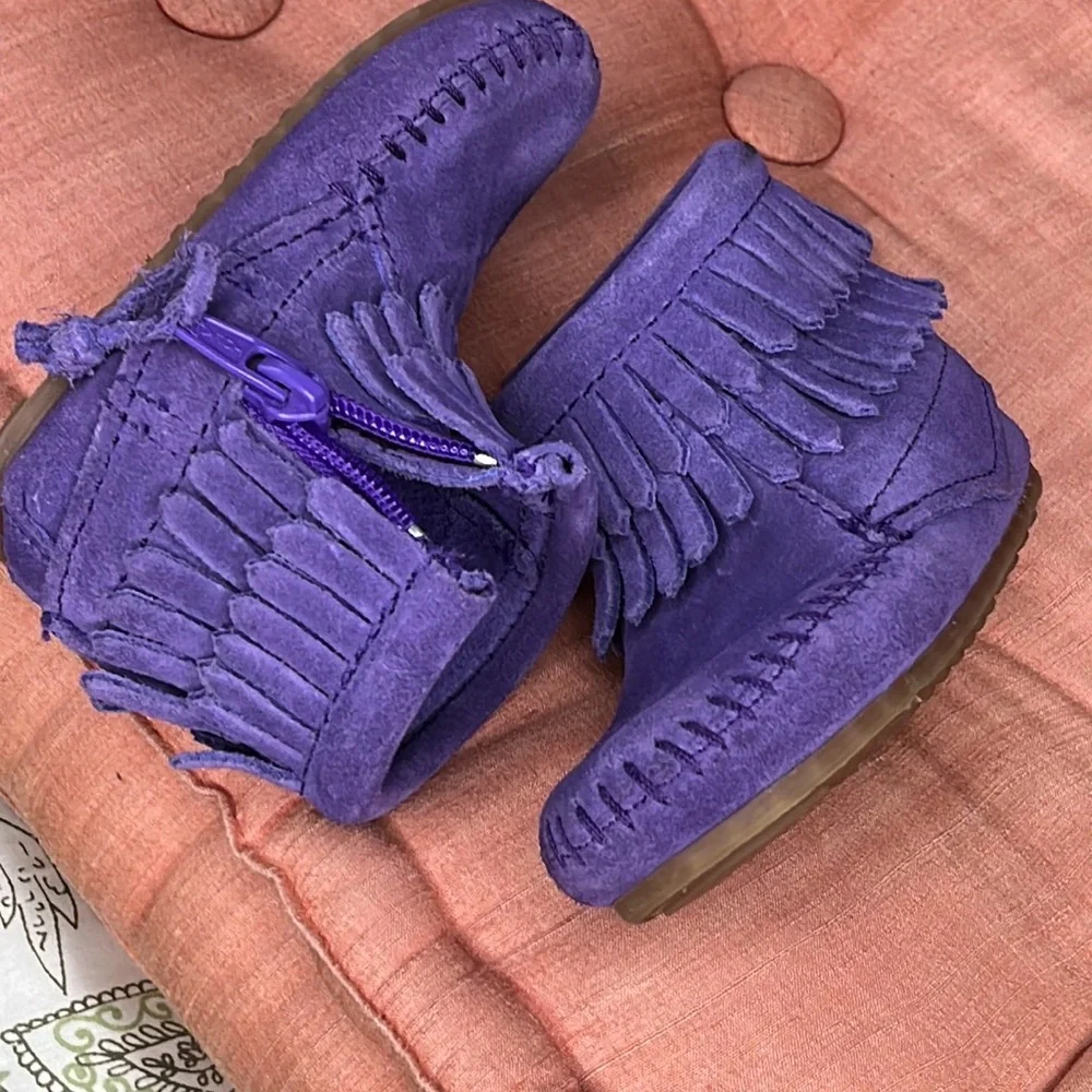 Minnetonka suede waterproof purple bootie mid high toddler 4